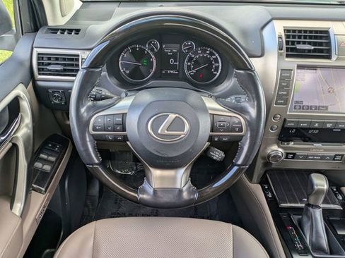 Used 2021 Lexus GX 460 Premium w/ Premium Package AWD/4WD image 32