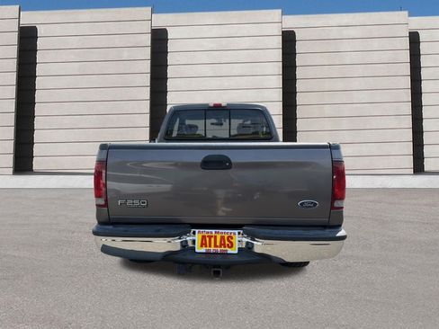Used 2004 Ford F250 4x4 SuperCab Super Duty image 4