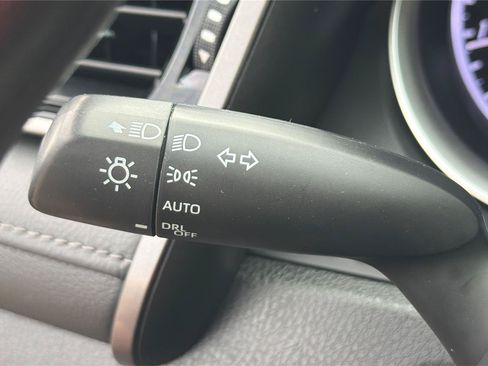 Used 2021 Toyota Camry LE FWD image 17