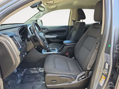 Used 2022 Chevrolet Colorado LT w/ LT Convenience Package image 9