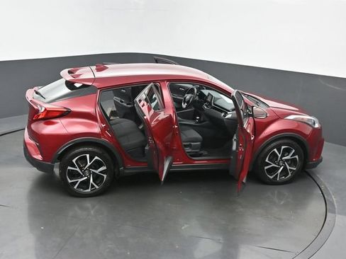 Used 2018 Toyota C-HR XLE FWD image 61