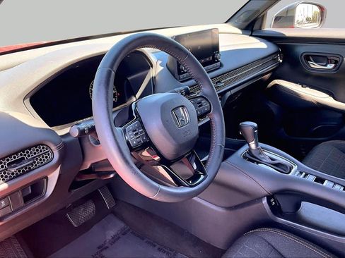 Used 2024 Honda HR-V Sport image 17