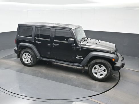 Used 2018 Jeep Wrangler Unlimited Sport S AWD/4WD image 23