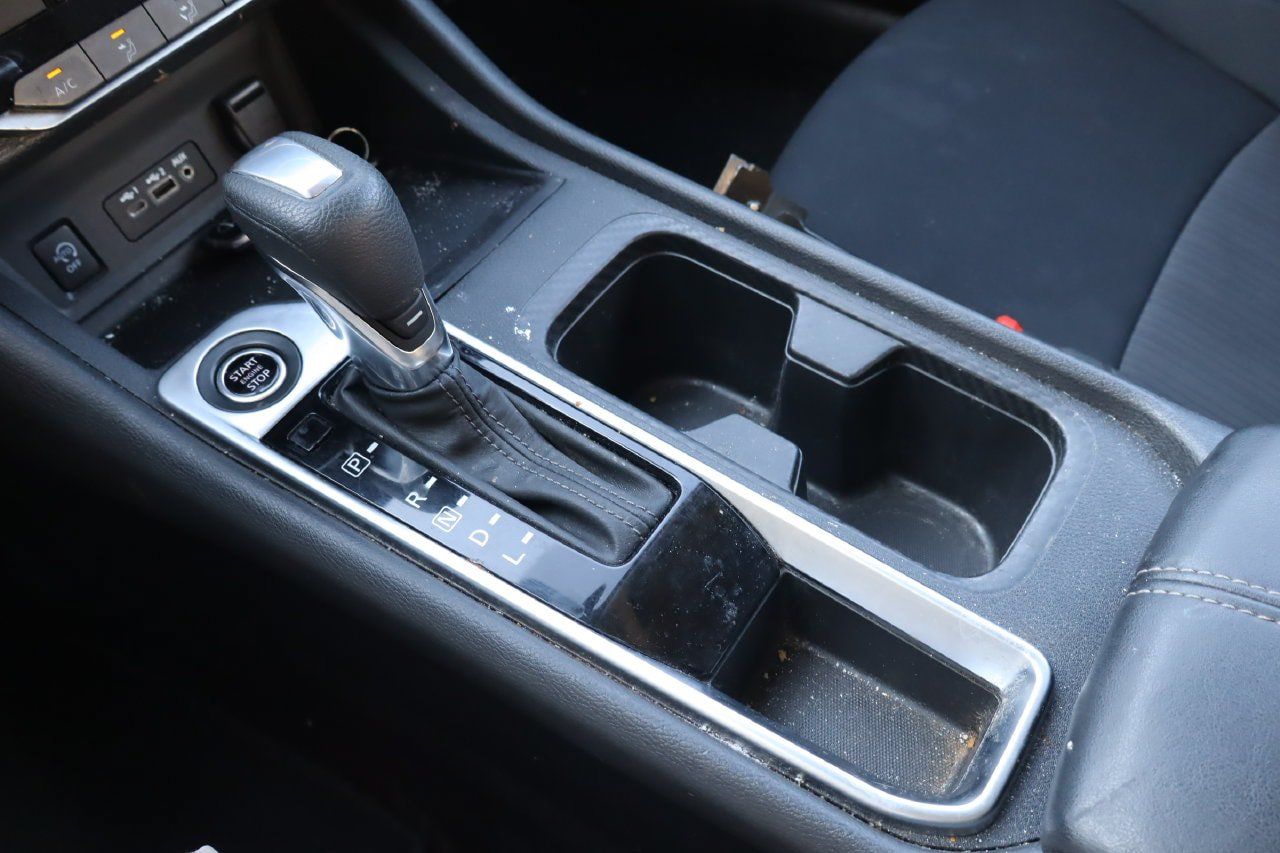 Used 2024 Nissan Sentra SV FWD image 24