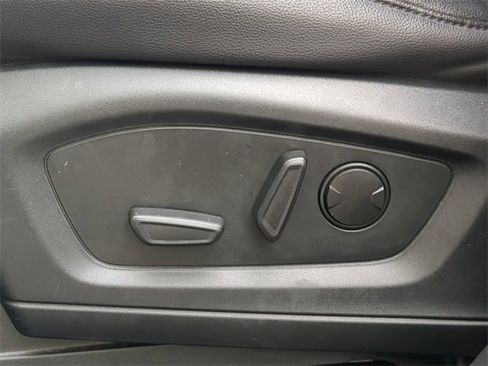 Used 2024 Ford Explorer Limited image 24