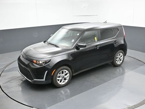 Used 2025 Kia Soul LX w/ LX Technology Package image 44