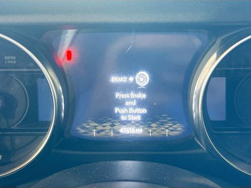 Used 2023 Jeep Wrangler Unlimited Sahara w/ Cold Weather Group AWD/4WD image 13