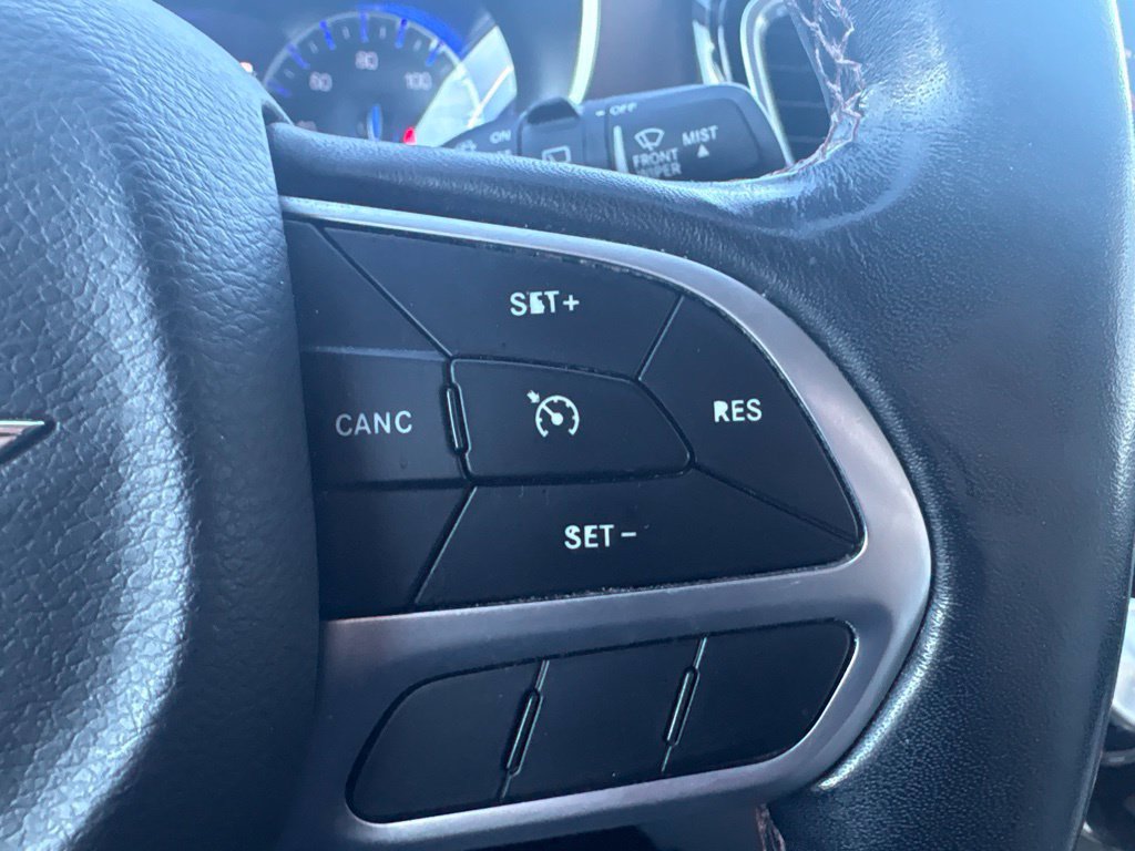 Used 2019 Chrysler Pacifica Touring-L Plus FWD image 17