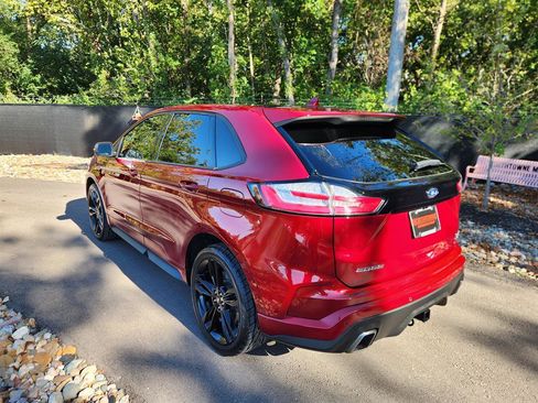 Used 2019 Ford Edge ST w/ Equipment Group 401A image 3