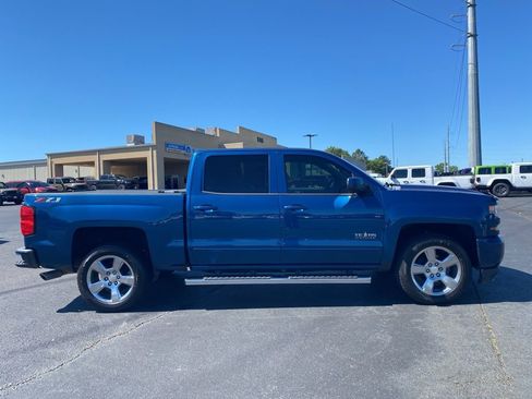 Used 2018 Chevrolet Silverado 1500 LT w/ Texas Edition image 8
