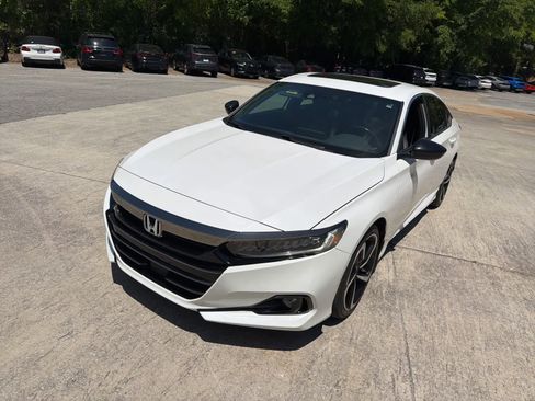 Used 2021 Honda Accord Sport image 3