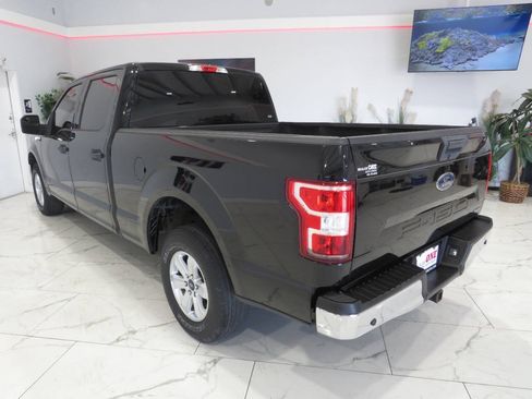 Used 2019 Ford F150 XLT w/ Trailer Tow Package RWD image 5