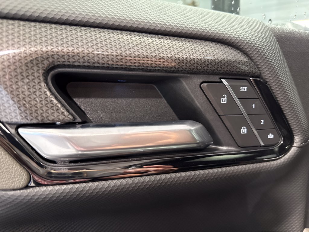New 2026 Chevrolet Silverado 2500 ZR2 AWD/4WD image 33