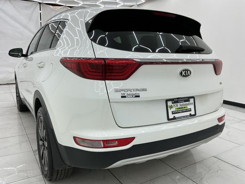 Used 2019 Kia Sportage EX w/ EX Sport Appearance Package AWD/4WD image 9