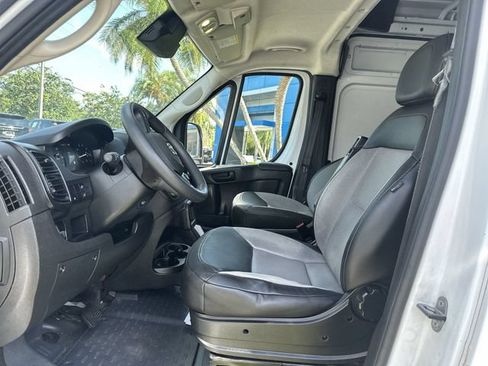 Used 2024 RAM ProMaster 2500 w/ Convenience Group FWD image 30