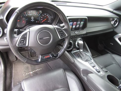 Used 2016 Chevrolet Camaro SS RWD image 27