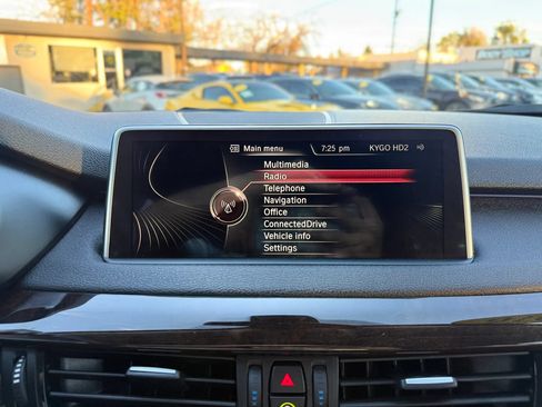 Used 2016 BMW X5 xDrive40e AWD/4WD image 35