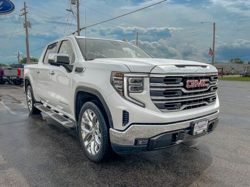 Used 2023 GMC Sierra 1500 SLT w/ SLT Premium Package AWD/4WD image 9