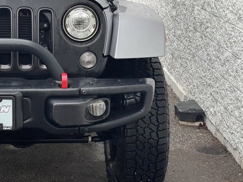 Used 2017 Jeep Wrangler Unlimited Rubicon image 6