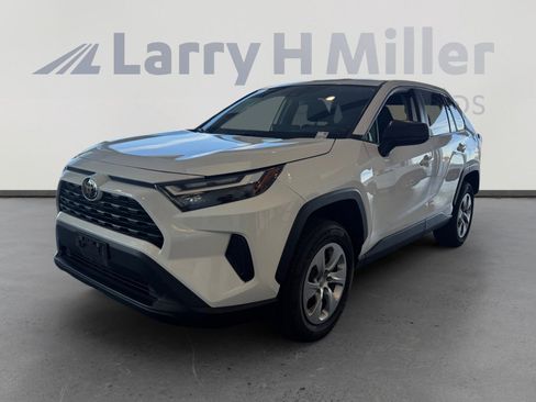 Certified 2023 Toyota RAV4 LE image 1