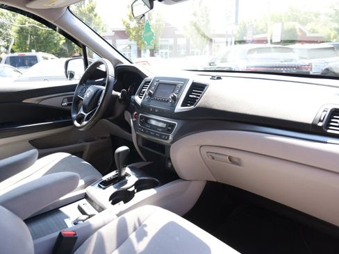 Used 2019 Honda Pilot LX image 18