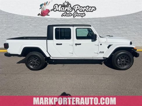 New 2025 Jeep Gladiator Sport AWD/4WD image 1