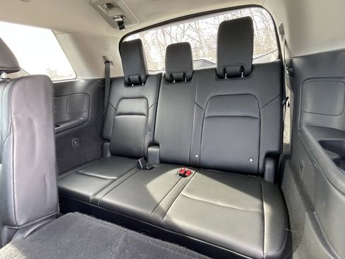 Used 2023 Nissan Pathfinder SL image 23