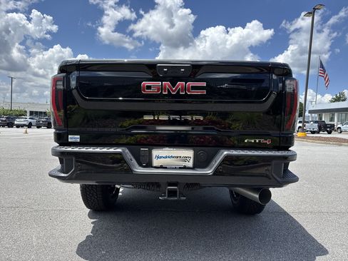 New 2026 GMC Sierra 2500 AT4 w/ AT4 Premium Plus Package AWD/4WD image 8