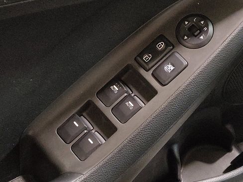 Used 2017 Kia Forte LX image 27