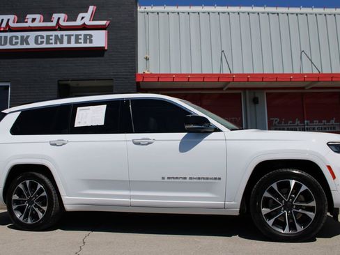 Used 2022 Jeep Grand Cherokee L Overland AWD/4WD image 10