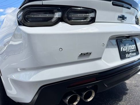 Used 2022 Chevrolet Camaro SS RWD image 19