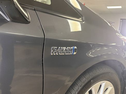 Used 2014 Toyota Prius image 11