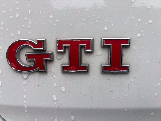 Used 2021 Volkswagen GTI SE FWD image 7