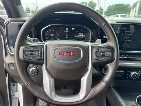 Used 2025 GMC Sierra 1500 SLT w/ SLT Premium Plus Package AWD/4WD image 19