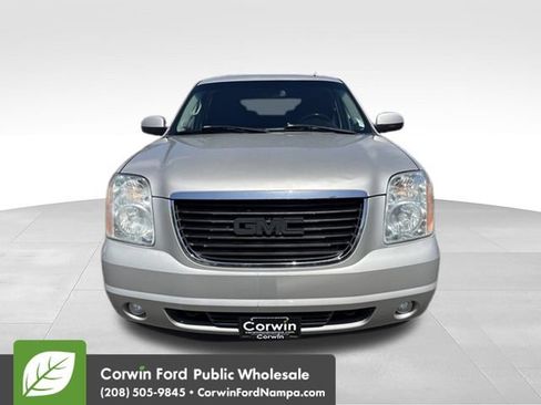 Used 2008 GMC Yukon SLE w/ Convenience Package AWD/4WD image 2