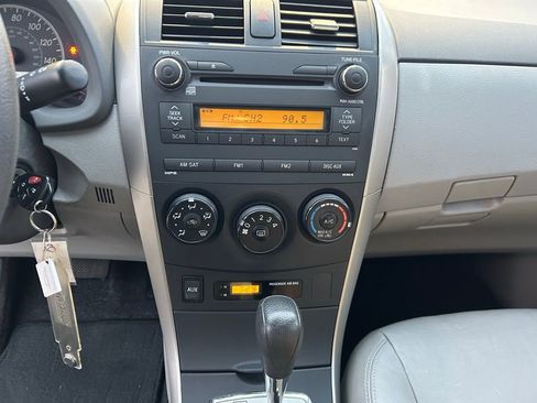 Used 2010 Toyota Corolla LE image 16