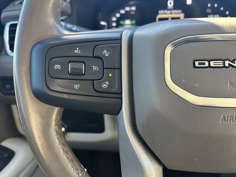 Certified 2022 GMC Yukon XL Denali image 19