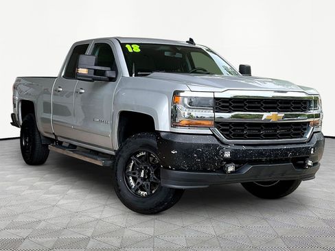 Used 2018 Chevrolet Silverado 1500 LT w/ All Star Edition AWD/4WD image 3