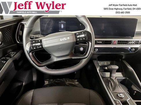 New 2026 Kia Sorento LX FWD image 9