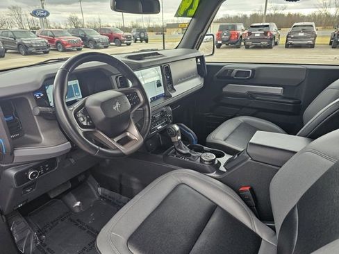 Used 2024 Ford Bronco Black Diamond image 13