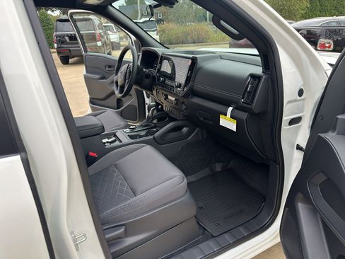 New 2026 Nissan Frontier SV image 15