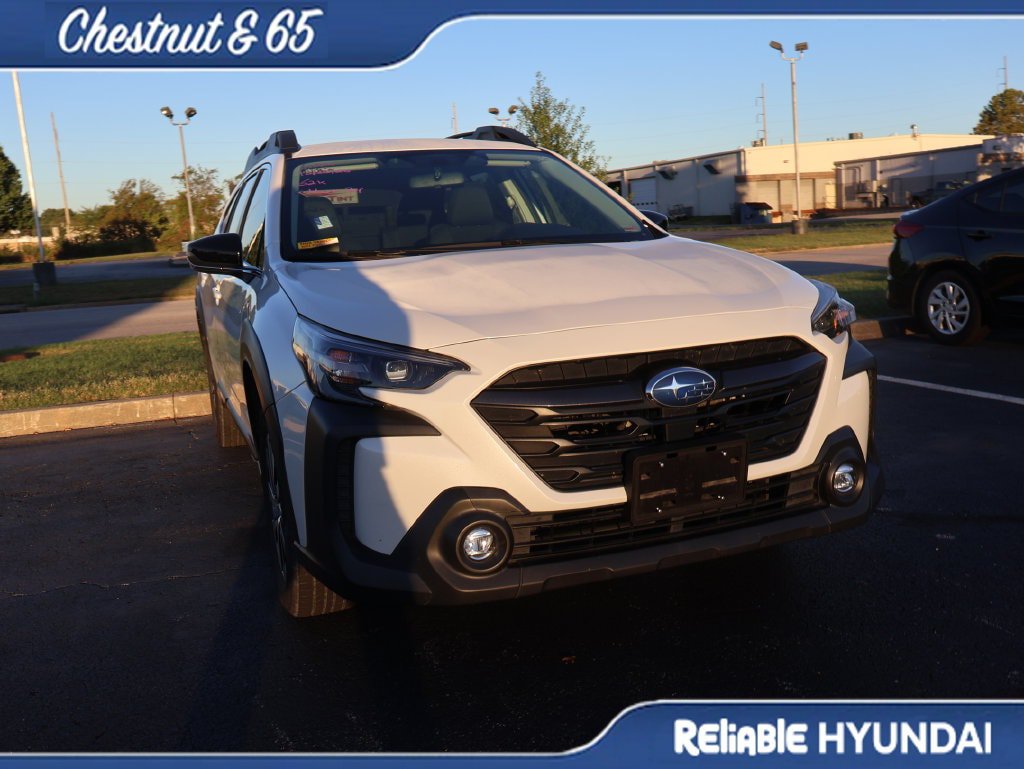 Used 2024 Subaru Outback Premium AWD/4WD image 3