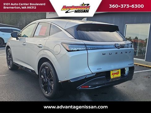 Used 2025 Nissan Murano Platinum w/ Cargo Package image 3