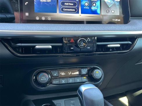 New 2026 Nissan Kicks SV w/ SV Premium Package image 25