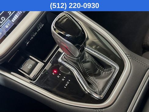 Used 2025 Subaru Outback Premium AWD/4WD image 21
