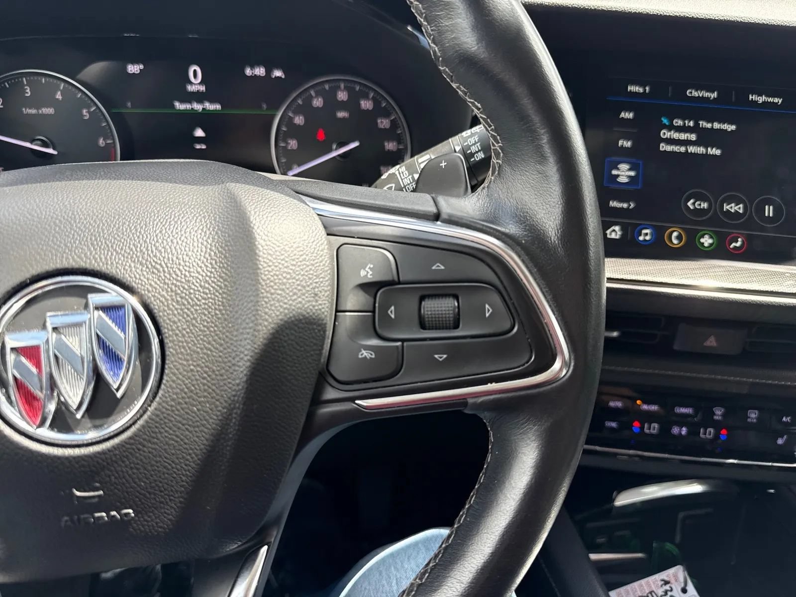 Used 2022 Buick Envision Essence w/ Safety Package FWD image 17