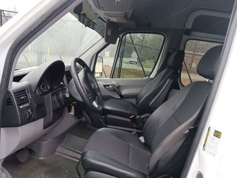 Used 2018 Mercedes-Benz Sprinter 2500 image 2