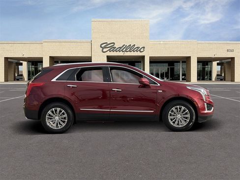 Used 2018 Cadillac XT5 Luxury w/ Driver Awareness Package image 4