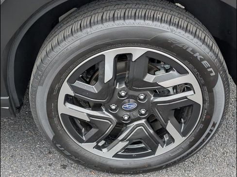 Used 2025 Subaru Forester Limited image 25