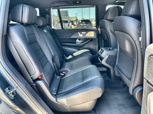 New 2026 Mercedes-Benz GLS 580 4MATIC image 19